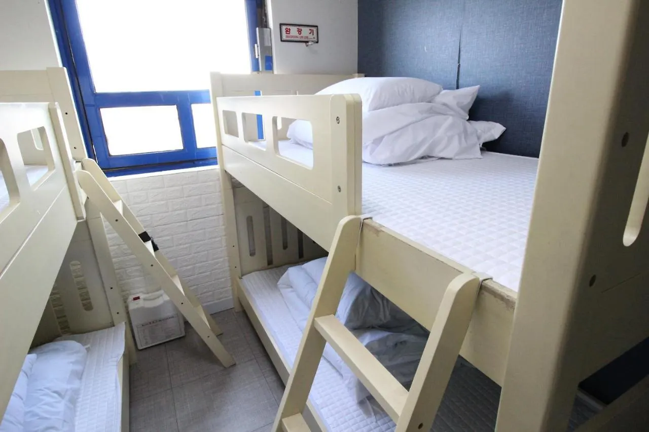 Stay In Blue Seul